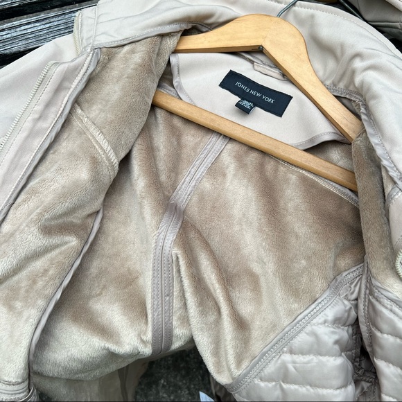 Jones New York Winter Coat - Picture 11 of 11